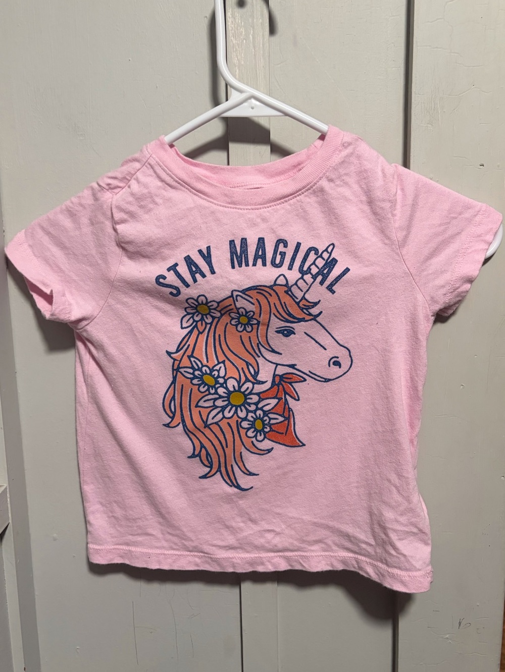 Kids old navy shirt size 4t